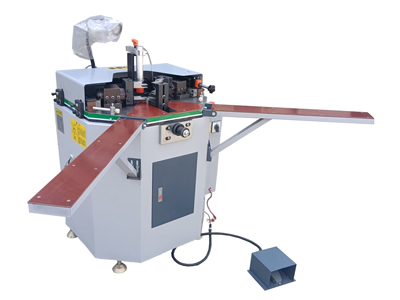 铝门窗同步组角机